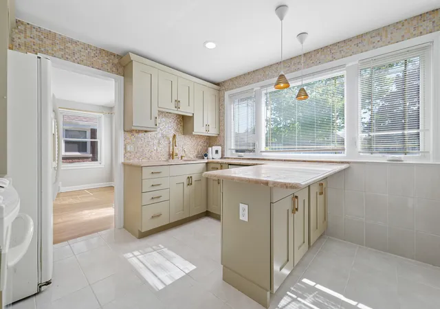 Photo 3 of Single family home for sale at 204 Bohland Ave, Bellwood, IL 60104 | MLS# 12749961 | Listing updated on 2026-09-08