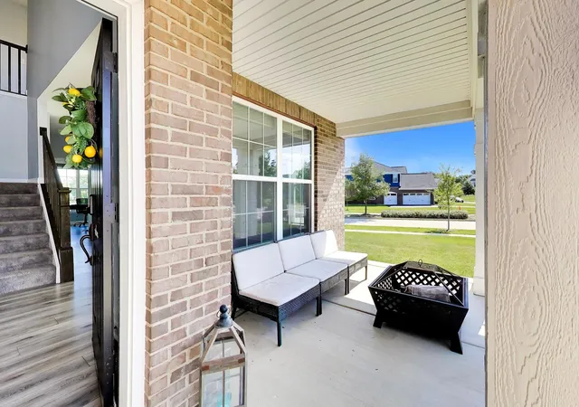 Photo 3 of Single family home for sale at 13700 Buchanan Dr, Lemont, IL 60439 | MLS# 12750018 | Listing updated on 2026-09-08