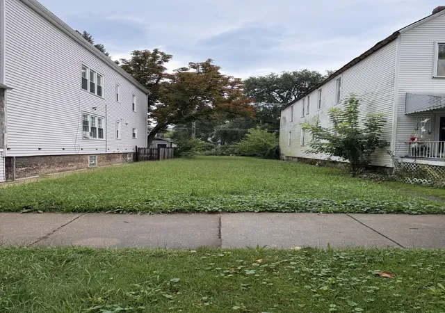 Land for sale at 8431 S Brandon Ave, Chicago, IL 60617 | MLS# 12750029