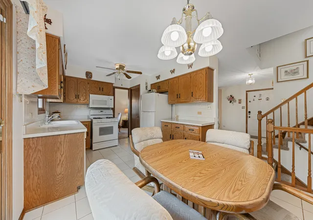 Photo 4 of Single family home for sale at 7502 W Lakeside Dr, Frankfort, IL 60423 | MLS# 12750061 | Listing updated on 2026-09-08