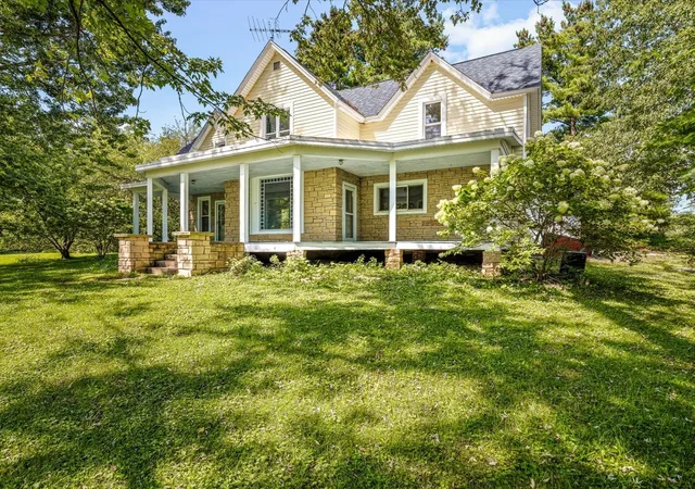 Photo 3 of Single family home for sale at 1112 W Saint James Rd, Orangeville, IL 61060 | MLS# 12750094 | Listing updated on 2026-09-08