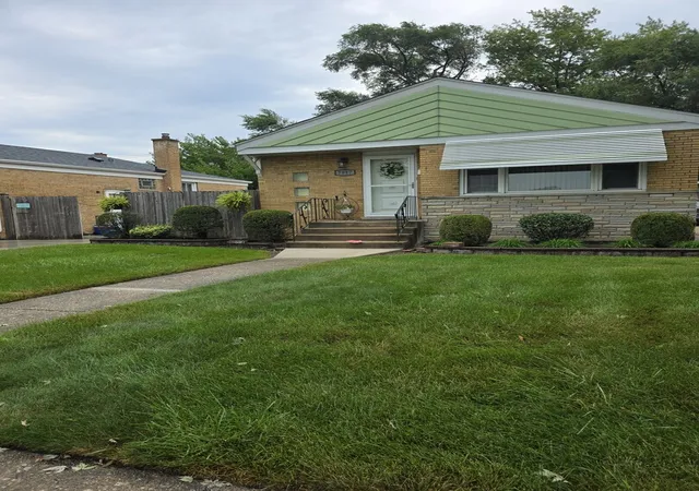 Photo 1 of Single family home for sale at 7917 S Tripp Ave, Chicago, IL 60652 | MLS# 12750105 | Listing updated on 2026-09-06