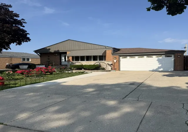 Photo 1 of Single family home for sale at 8207 S Kostner Ave, Chicago, IL 60652 | MLS# 12750209 | Listing updated on 2026-09-08