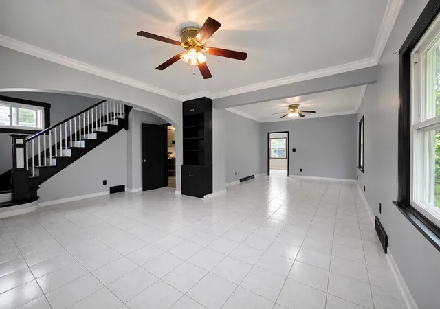 Photo 3 of Single family home for sale at 506 Barrett St, Elgin, IL 60120 | MLS# 12750216 | Listing updated on 2026-10-02