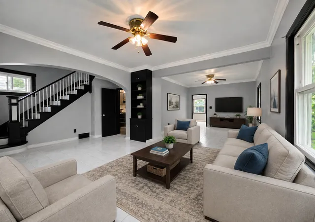 Photo 4 of Single family home for sale at 506 Barrett St, Elgin, IL 60120 | MLS# 12750216 | Listing updated on 2026-10-02