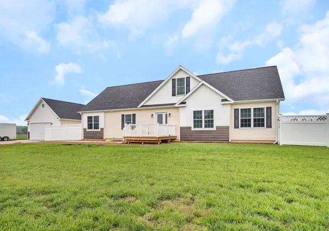 Photo 2 of Single family home for sale at 4183 Pine Blf Rd, Morris, IL 60450 | MLS# 12750231 | Listing updated on 2026-09-08