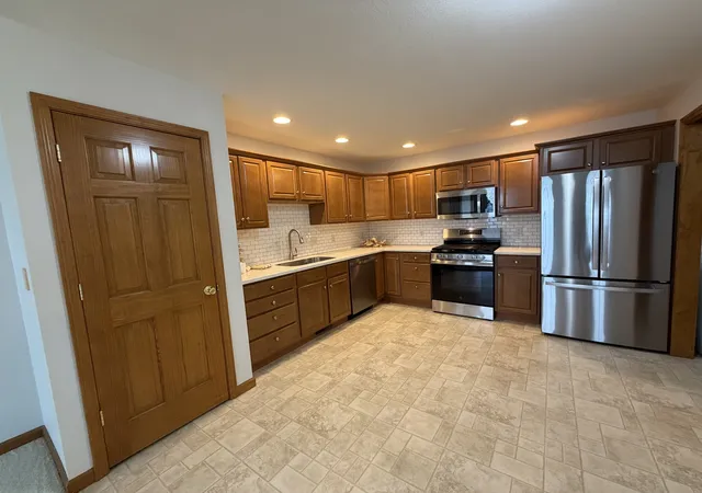 Photo 3 of Sale Pending at 1235 George Rock Dr #1235, Farmer City, IL 61842 | MLS# 12750291 | Listing updated on 2026-10-16