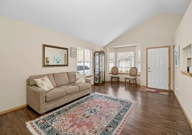 Photo 3 of Townhouse for sale at 1880 Willow Cir Dr, Crest Hill, IL 60403 | MLS# 12750294 | Listing updated on 2026-10-07
