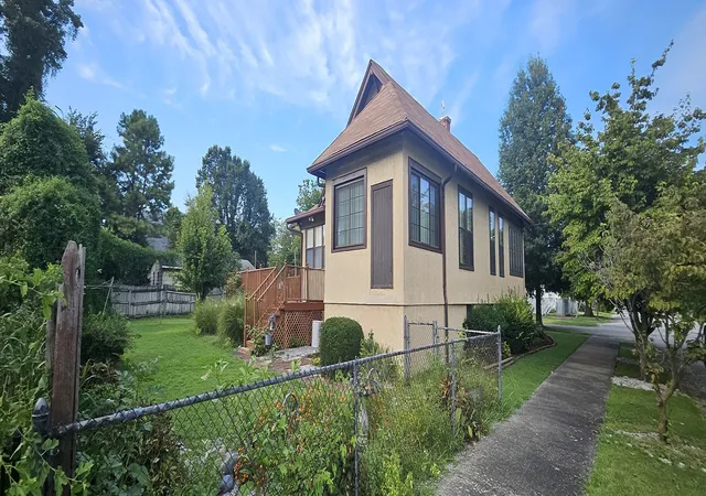 Photo 4 of Sale Pending at 3401 Washington Ave, Cairo, IL 62914 | MLS# 12750312 | Listing updated on 2026-09-06