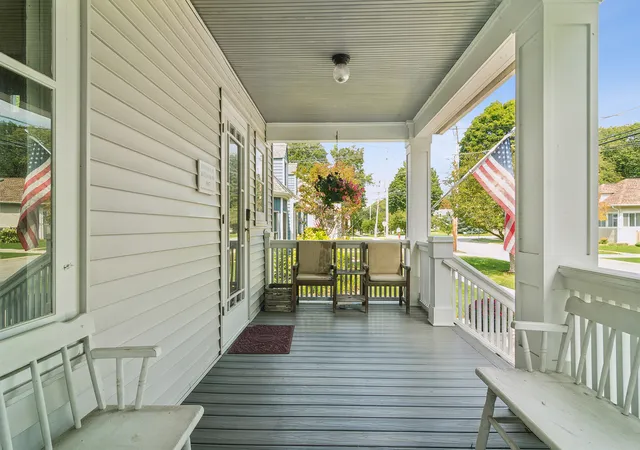 Photo 3 of Single family home for sale at 208 N Benton St, Palatine, IL 60067 | MLS# 12750320 | Listing updated on 2026-09-09
