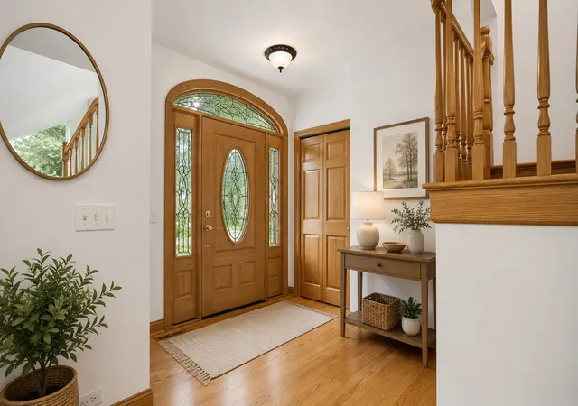 Photo 3 of Single family home for sale at 1236 S Brophy Ave, Park Ridge, IL 60068 | MLS# 12750373 | Listing updated on 2026-09-23