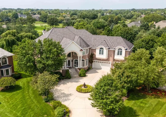 Photo 2 of Mansion for sale at 151 Palmer Cir, Vernon Hills, IL 60061 | MLS# 12750379 | Listing updated on 2026-09-05