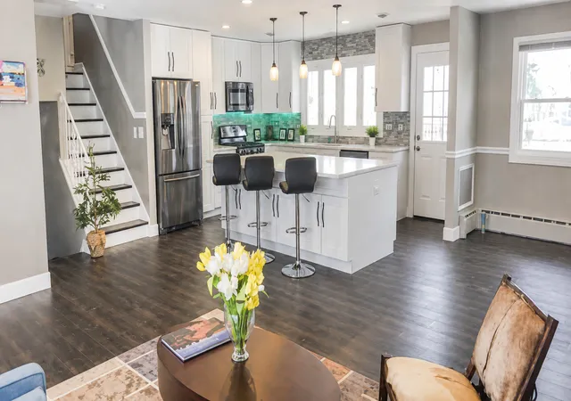 Photo 4 of Single family home for sale at 1915 N Chestnut Ave, Arlington Heights, IL 60004 | MLS# 12750403 | Listing updated on 2026-09-09