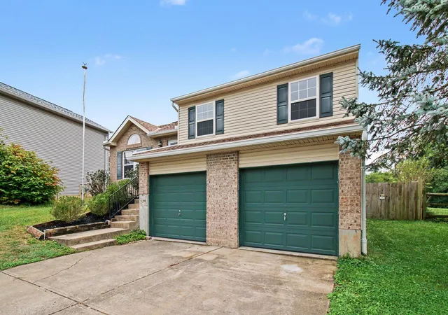Photo 2 of Single family home for sale at 2704 Berwood Ln, Hebron, KY 41048 | MLS# 646869 | Listing updated on 2026-10-05