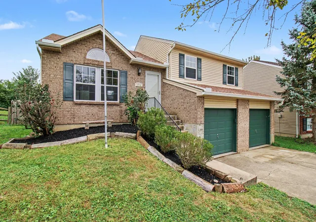 Photo 3 of Single family home for sale at 2704 Berwood Ln, Hebron, KY 41048 | MLS# 646869 | Listing updated on 2026-10-05