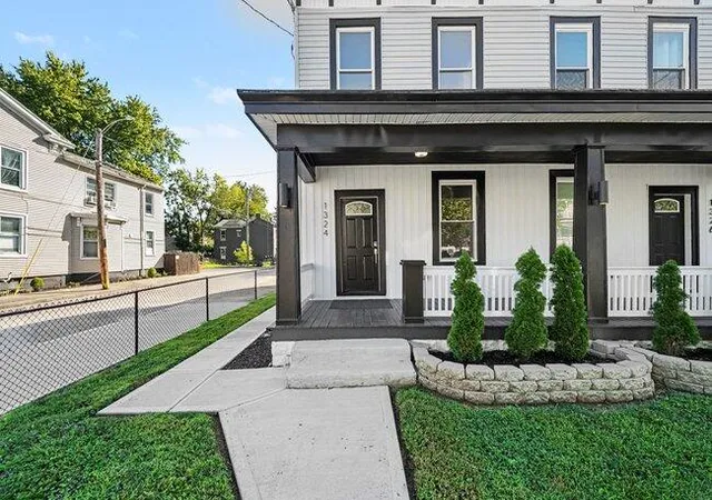 Photo 1 of Single family home for sale at 1324 Scott St, Covington, KY 41011 | MLS# 640292 | Listing updated on 2026-09-23