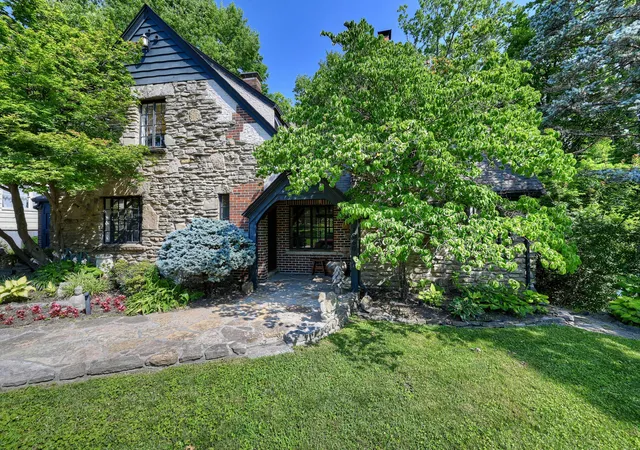 Photo 1 of Single family home for sale at 1060 Jackson Rd, Park Hills, KY 41011 | MLS# 646228 | Listing updated on 2026-09-14