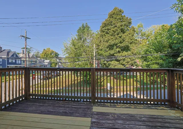 Listing Photo 2 - Condo for sale in building located at 4222 Mckee St, Covington, KY 41015 - Unit #