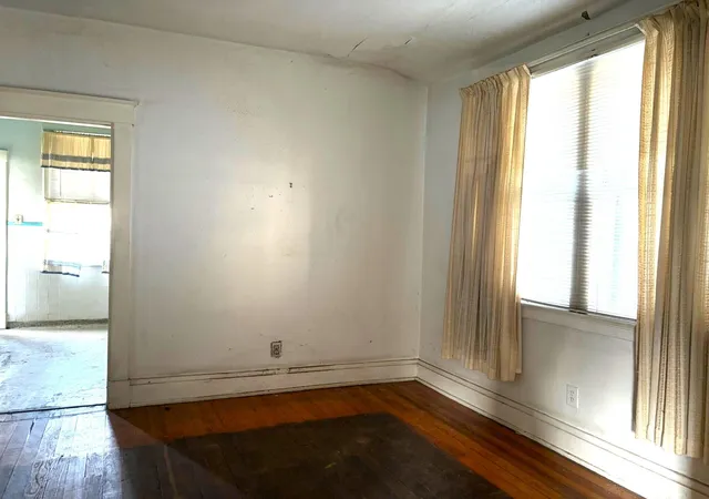 Photo 4 of Sale Pending at 314 Deverill St, Ludlow, KY 41016 | MLS# 645265 | Listing updated on 2026-09-21
