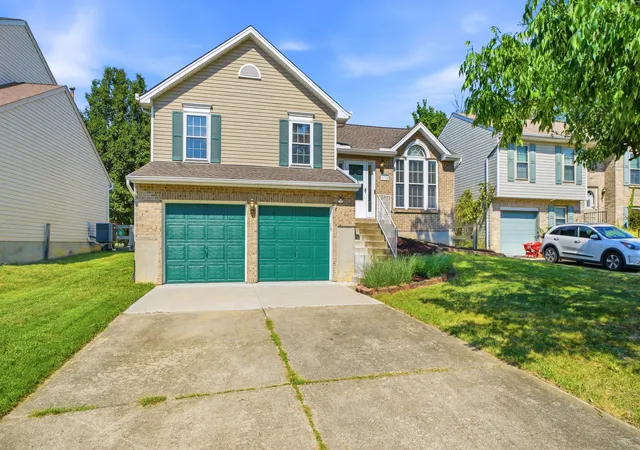 Photo 3 of Sale Pending at 3738 Jonathan Dr, Hebron, KY 41048 | MLS# 646480 | Listing updated on 2026-09-12
