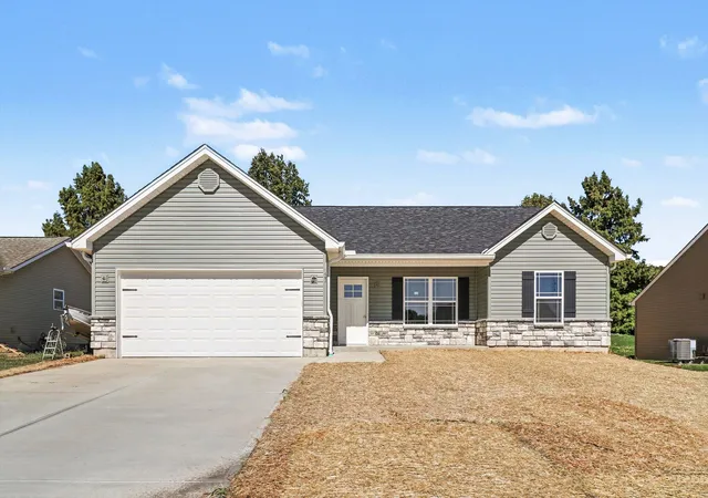 Photo 1 of Single family home for sale at 123 Summerfield Dr, Dry Ridge, KY 41035 | MLS# 645524 | Listing updated on 2026-10-26