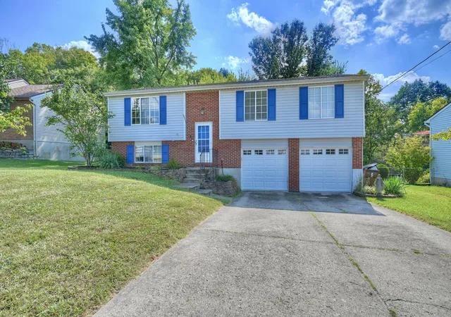 Photo 1 of Sale Pending at 95 Green Hl Dr, Ft Mitchell, KY 41017 | MLS# 646805 | Listing updated on 2026-09-20