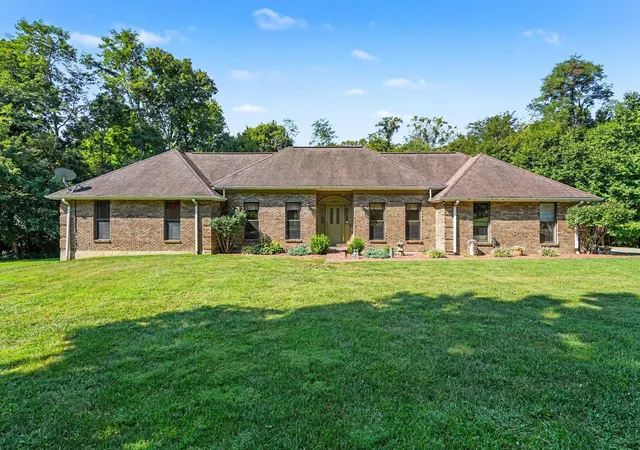Photo 2 of Sale Pending at 1190 Lebanon Rd, Crittenden, KY 41030 | MLS# 646375 | Listing updated on 2026-09-08