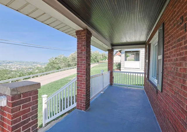 Photo 3 of Single family home for sale at 315 Grandview Ave, Newport, KY 41071 | MLS# 646270 | Listing updated on 2026-09-14
