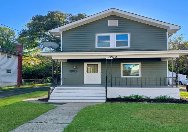 Photo 1 of Single family home for sale at 1709 Euclid Ave, Covington, KY 41014 | MLS# 647678 | Listing updated on 2026-10-21