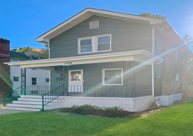 Photo 3 of Single family home for sale at 1709 Euclid Ave, Covington, KY 41014 | MLS# 647678 | Listing updated on 2026-10-21