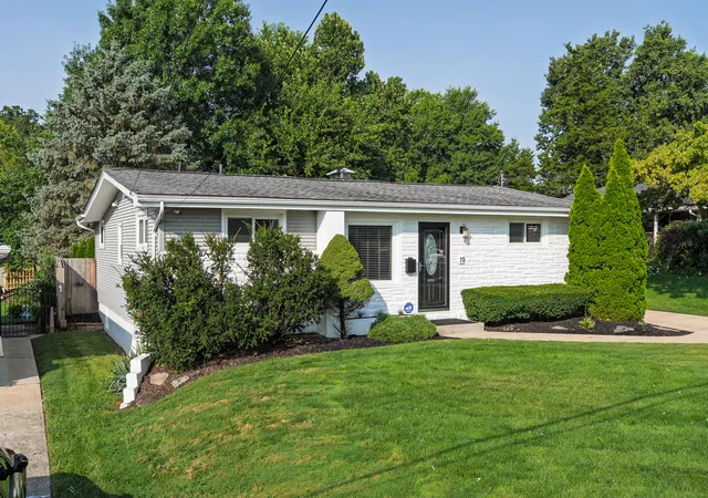 Photo 2 of Single family home for sale at 19 Grand Ave, Florence, KY 41042 | MLS# 646412 | Listing updated on 2026-09-20