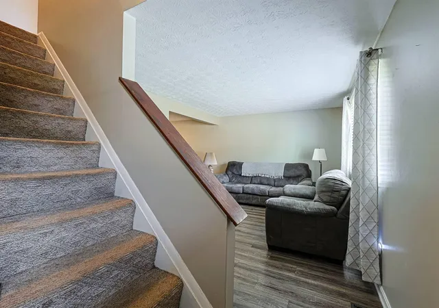 Photo 3 of Sale Pending at 6032 Spicewood Ave, Florence, KY 41042 | MLS# 646302 | Listing updated on 2026-09-09