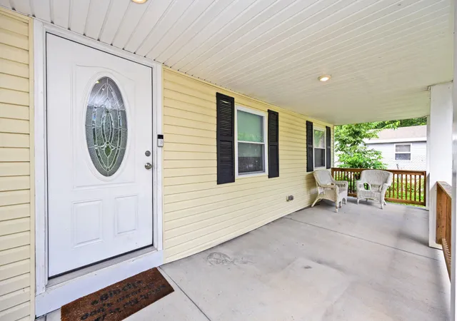 Photo 4 of Single family home for sale at 6127 Locust Rd, Covington, KY 41015 | MLS# 646248 | Listing updated on 2026-09-02
