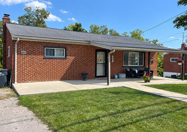 Photo 2 of Single family home for sale at 284 Edwards Ave, Walton, KY 41094 | MLS# 646114 | Listing updated on 2026-09-23