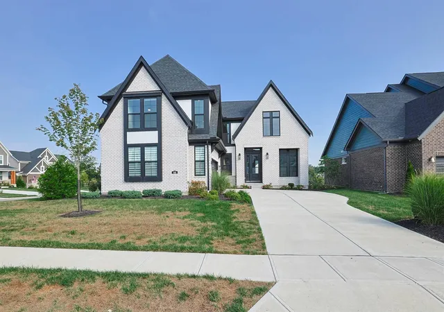 Photo 2 of Single family home for sale at 918 Fairbanks Ln, Newport, KY 41071 | MLS# 646753 | Listing updated on 2026-10-04