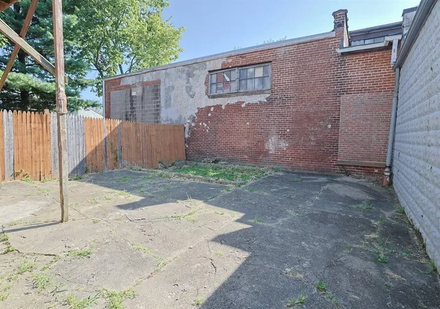 Photo 3 of Multi family home for sale at 1552 Eastern Avenue, Covington, KY 41011 | MLS# 646320 | Listing updated on 2026-09-16
