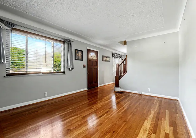 Photo 3 of Single family home for sale at 1166 Waterworks Rd, Newport, KY 41071 | MLS# 646214 | Listing updated on 2026-09-01
