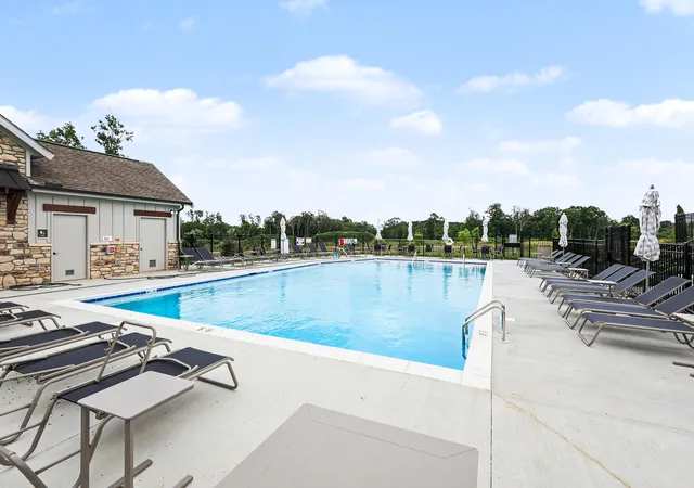 Listing Photo 2 - Condo for sale in building located at 2371 Ambrato Wy, Ft Mitchell, KY 46350
