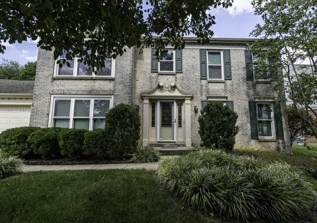 Photo 2 of Single family home for sale at 8442 Woodcreek Dr, Florence, KY 41042 | MLS# 646263 | Listing updated on 2026-09-04