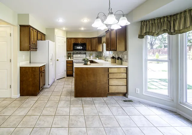 Photo 4 of Single family home for sale at 8442 Woodcreek Dr, Florence, KY 41042 | MLS# 646263 | Listing updated on 2026-09-04