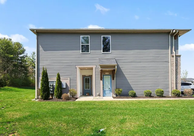 Photo 3 of Condo for sale at 1305 Ruby Hl Ln, Florence, KY 41042 | MLS# 646218 | Listing updated on 2026-09-01