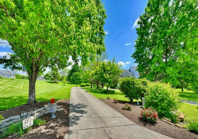 Photo 3 of Single family home for sale at 10667 Bridlepath Ln, Union, KY 41091 | MLS# 646222 | Listing updated on 2026-09-20