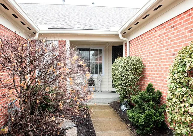 Photo 2 of Sale Pending at 511 Palmer Ct, Crestview Hills, KY 41017 | MLS# 646350 | Listing updated on 2026-09-04