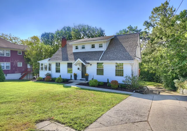Photo 1 of Sale Pending at 1113 Cecelia Ave, Park Hills, KY 41011 | MLS# 646435 | Listing updated on 2026-09-10