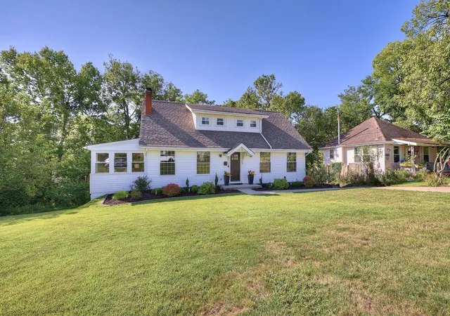 Photo 2 of Sale Pending at 1113 Cecelia Ave, Park Hills, KY 41011 | MLS# 646435 | Listing updated on 2026-09-10