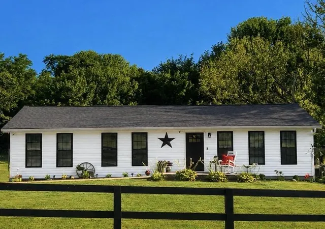 Photo 1 of Single family home for sale at 1911 Beaver Rd, Walton, KY 41094 | MLS# 646328 | Listing updated on 2026-09-04