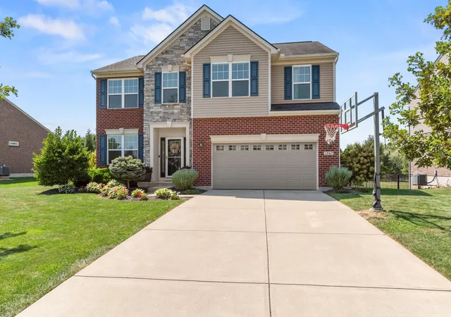Photo 4 of Sale Pending at 1967 Montpelier Dr, Hebron, KY 41048 | MLS# 646530 | Listing updated on 2026-09-14