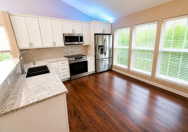 Photo 4 of Single family home for sale at 6855 Vantage Ct, Florence, KY 41042 | MLS# 646309 | Listing updated on 2026-09-17