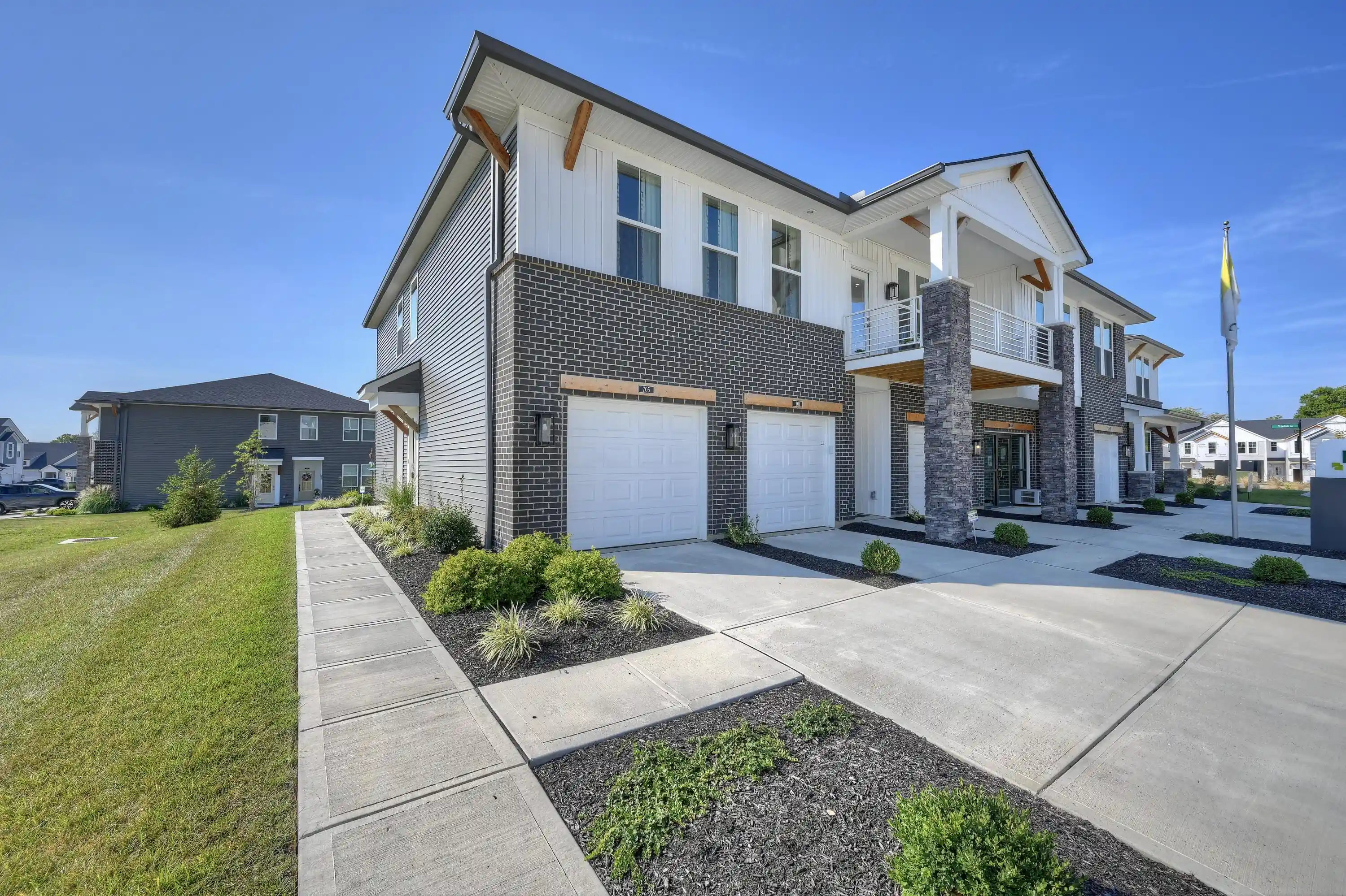 Listing Photo 1 - Condo for sale in 705 Somerset Blvd located at 705 Somerset Blvd, Florence, KY 41042 - Unit #9B