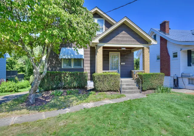 Single family home for sale at 1116 Cecelia Ave, Park Hills, KY 41011 | MLS# 646522